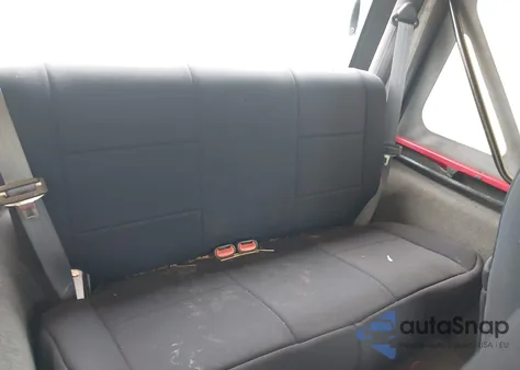 1999 Jeep Wrangler Sport z USA, uszkodzony, nr VIN 1J4FY19S0XP482218